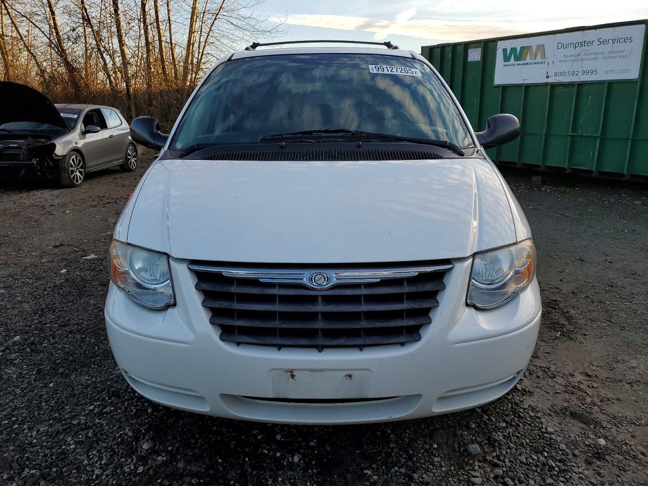 2005 CHRYSLER TOWN & COUNTRY TOURING photo 5