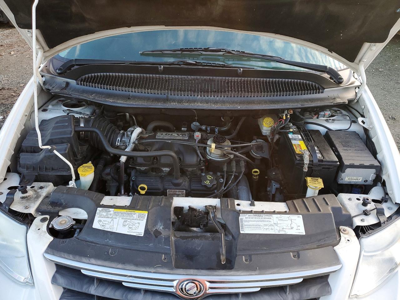 2005 CHRYSLER TOWN & COUNTRY TOURING photo 12