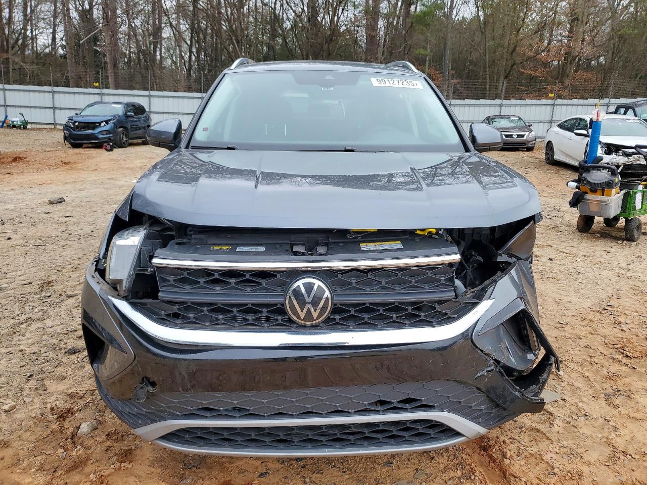2024 VOLKSWAGEN TAOS SE photo 5