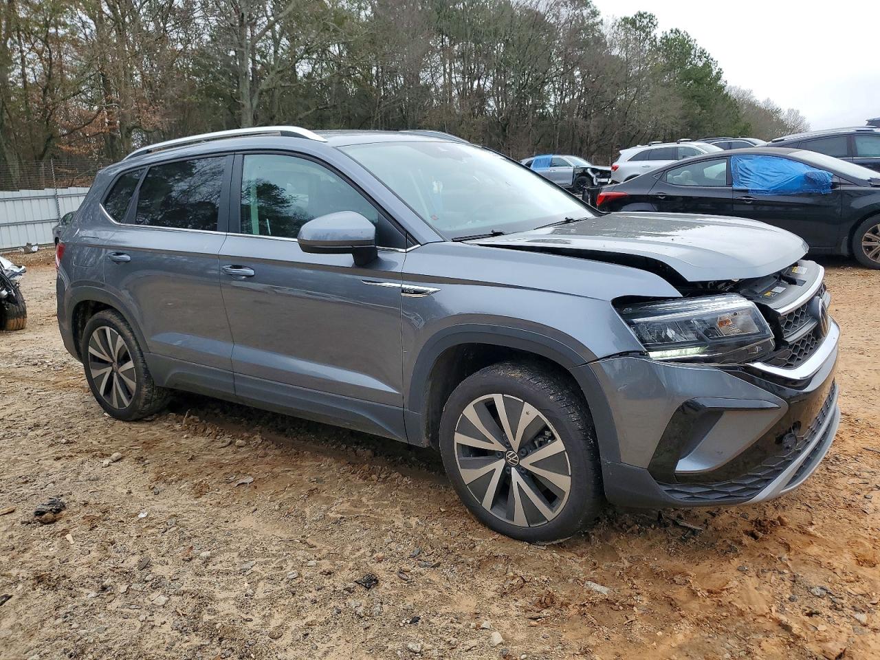 2024 VOLKSWAGEN TAOS SE photo 4