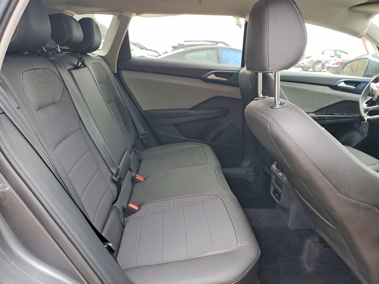 2024 VOLKSWAGEN TAOS SE photo 11