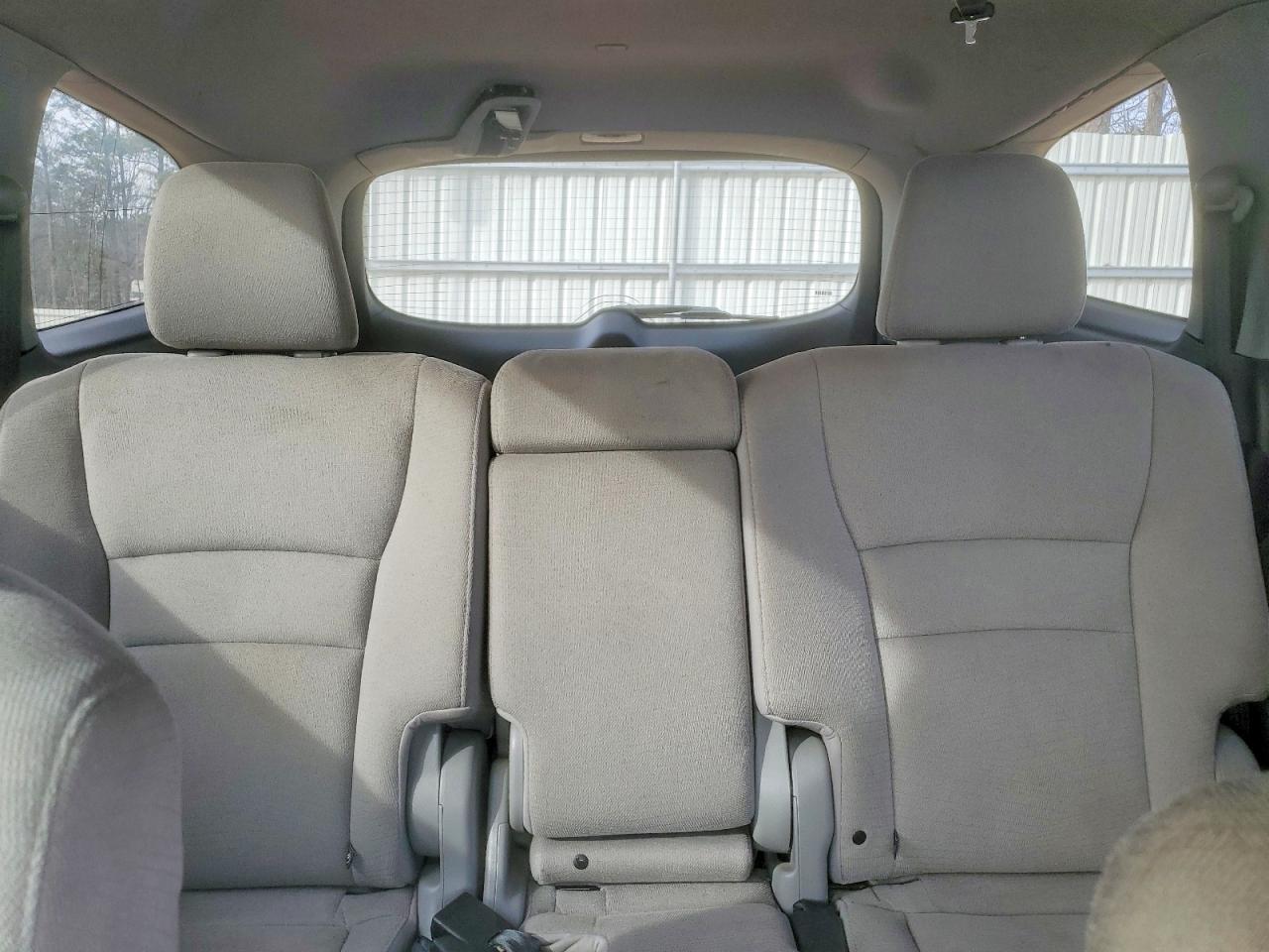 2016 HONDA PILOT LX photo 10