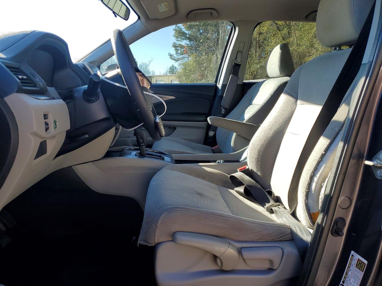 2016 HONDA PILOT LX photo 7