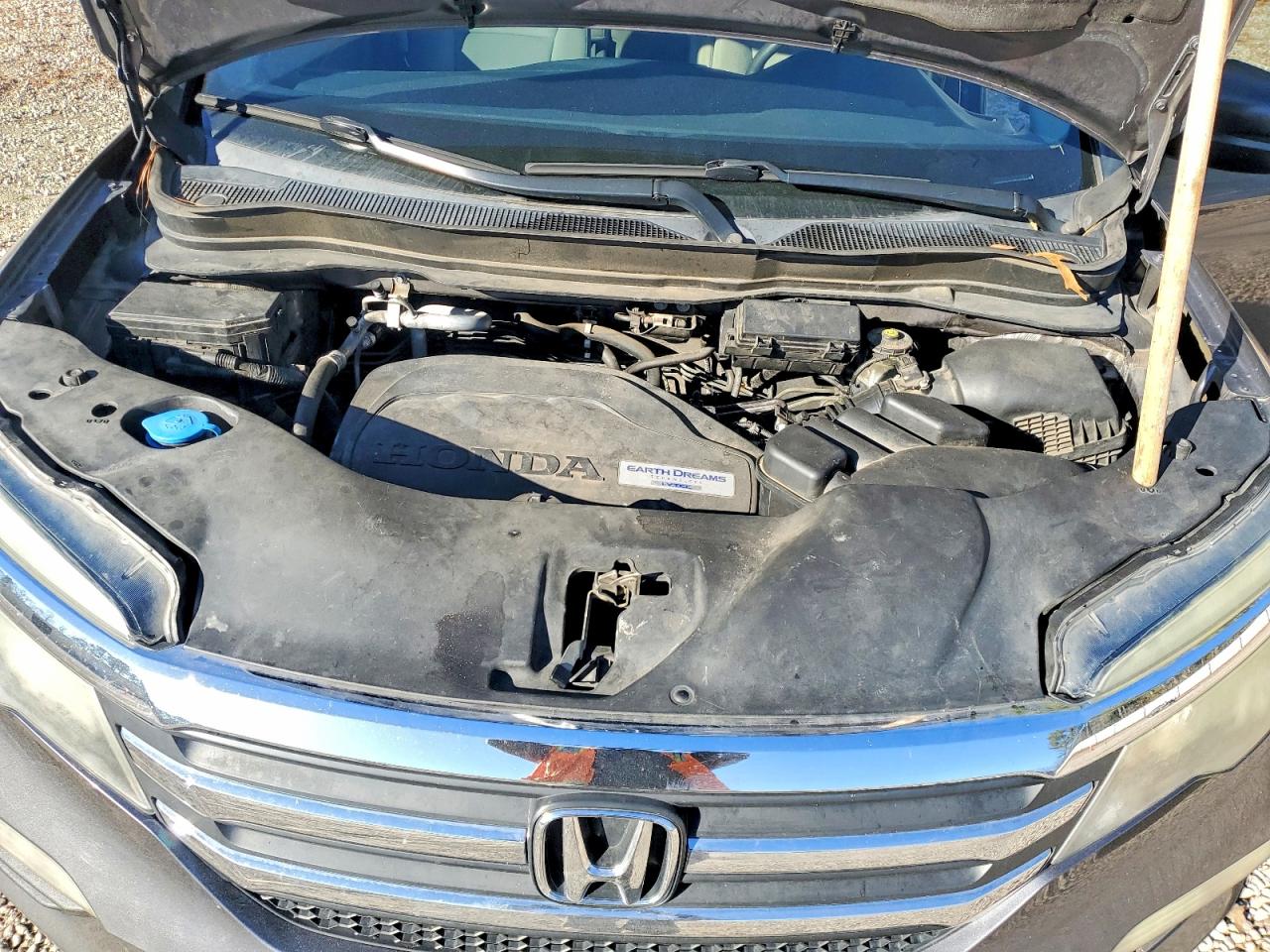 2016 HONDA PILOT LX photo 12