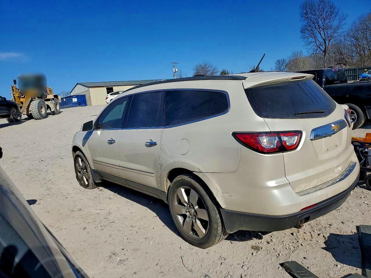 2014 CHEVROLET TRAVERSE LTZ photo 2