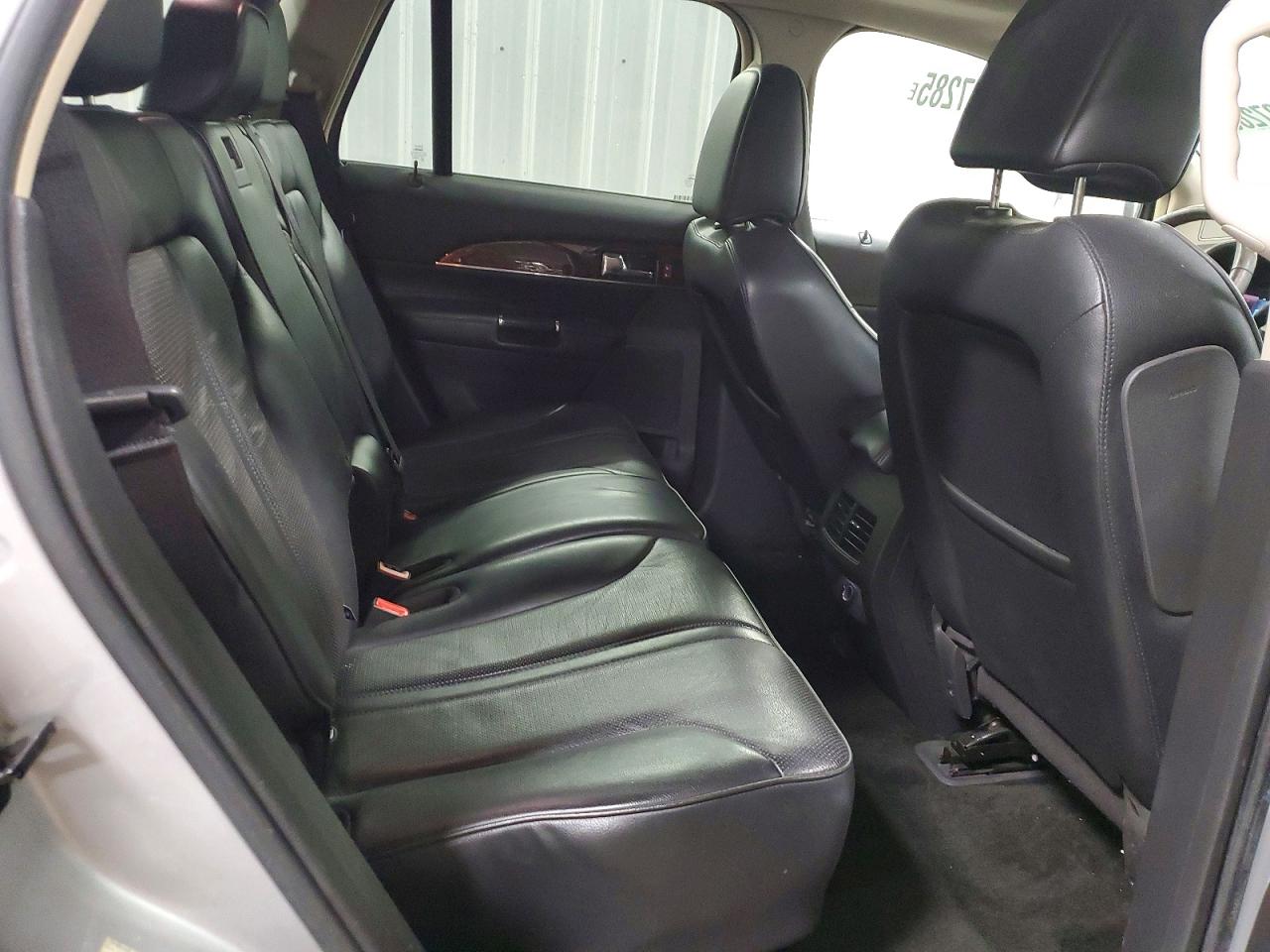 2011 LINCOLN MKX photo 10