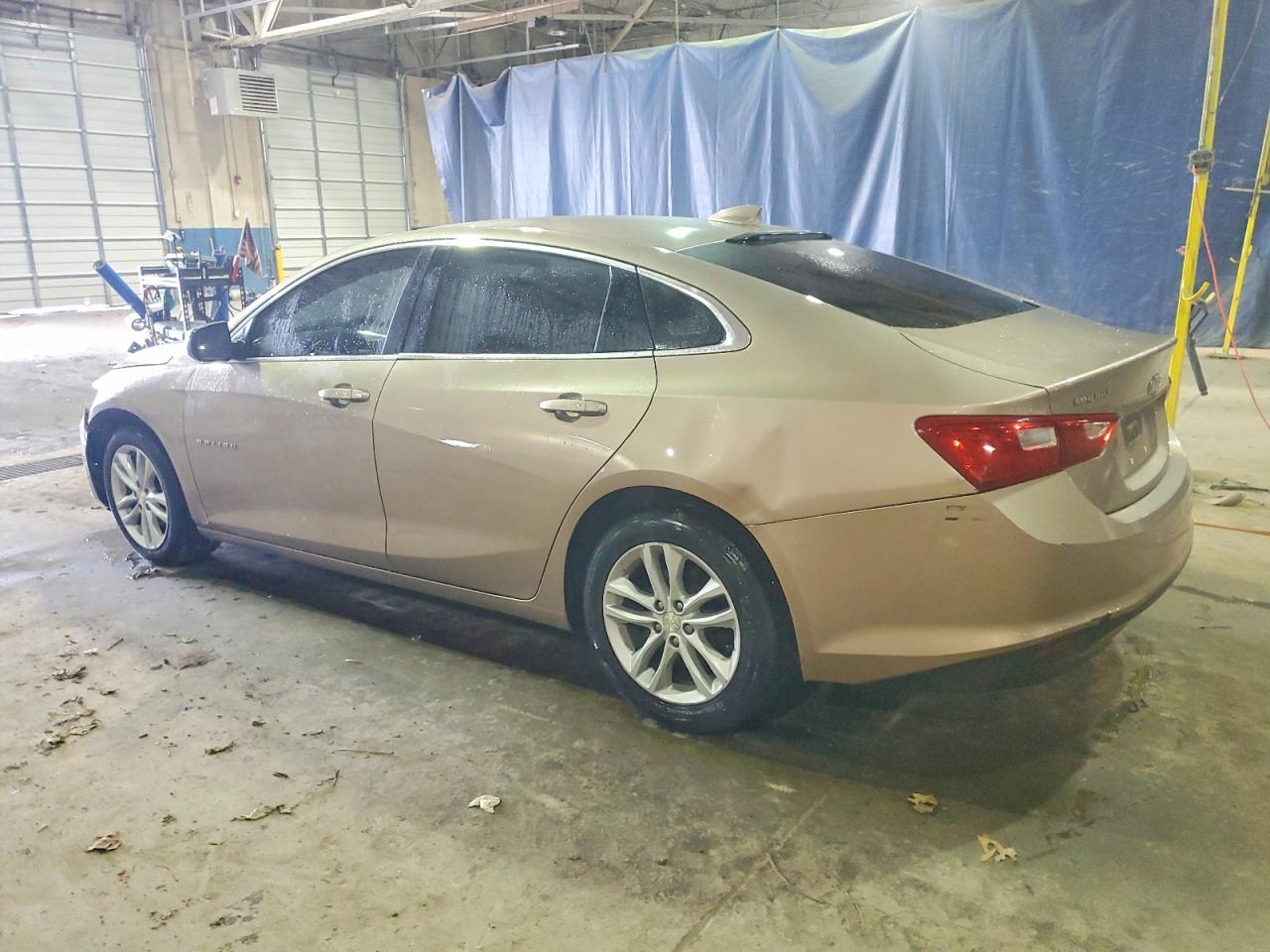 2018 CHEVROLET MALIBU LT photo 2
