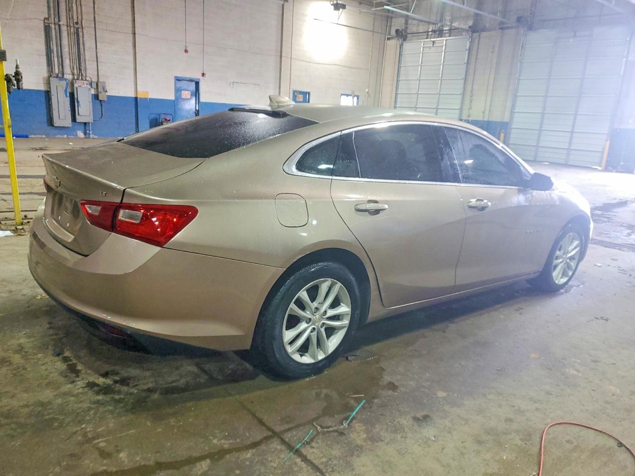 2018 CHEVROLET MALIBU LT photo 3