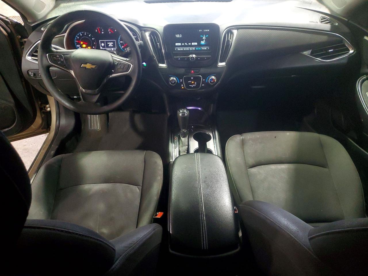 2018 CHEVROLET MALIBU LT photo 8