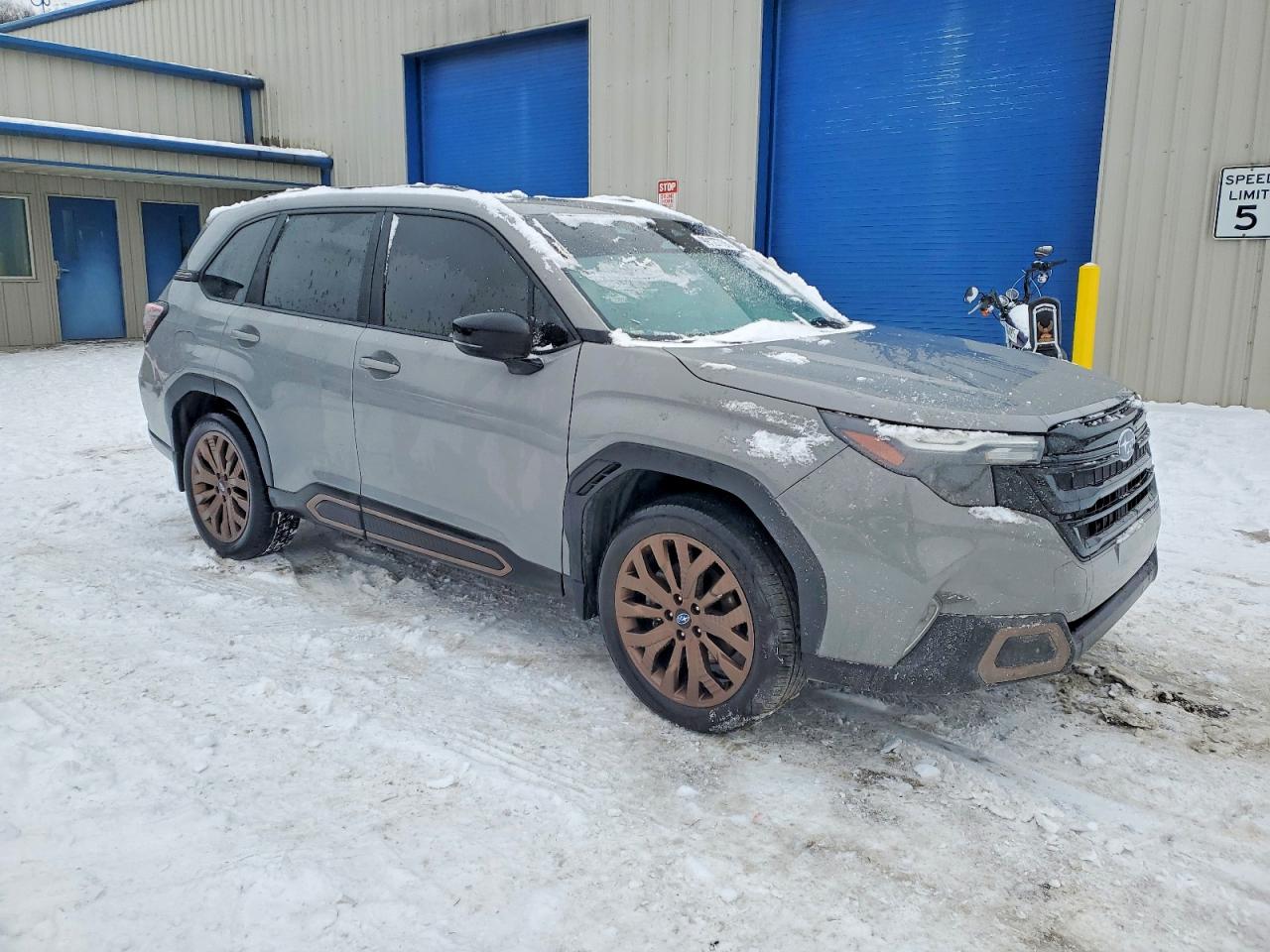 2025 SUBARU FORESTER SPORT photo 4