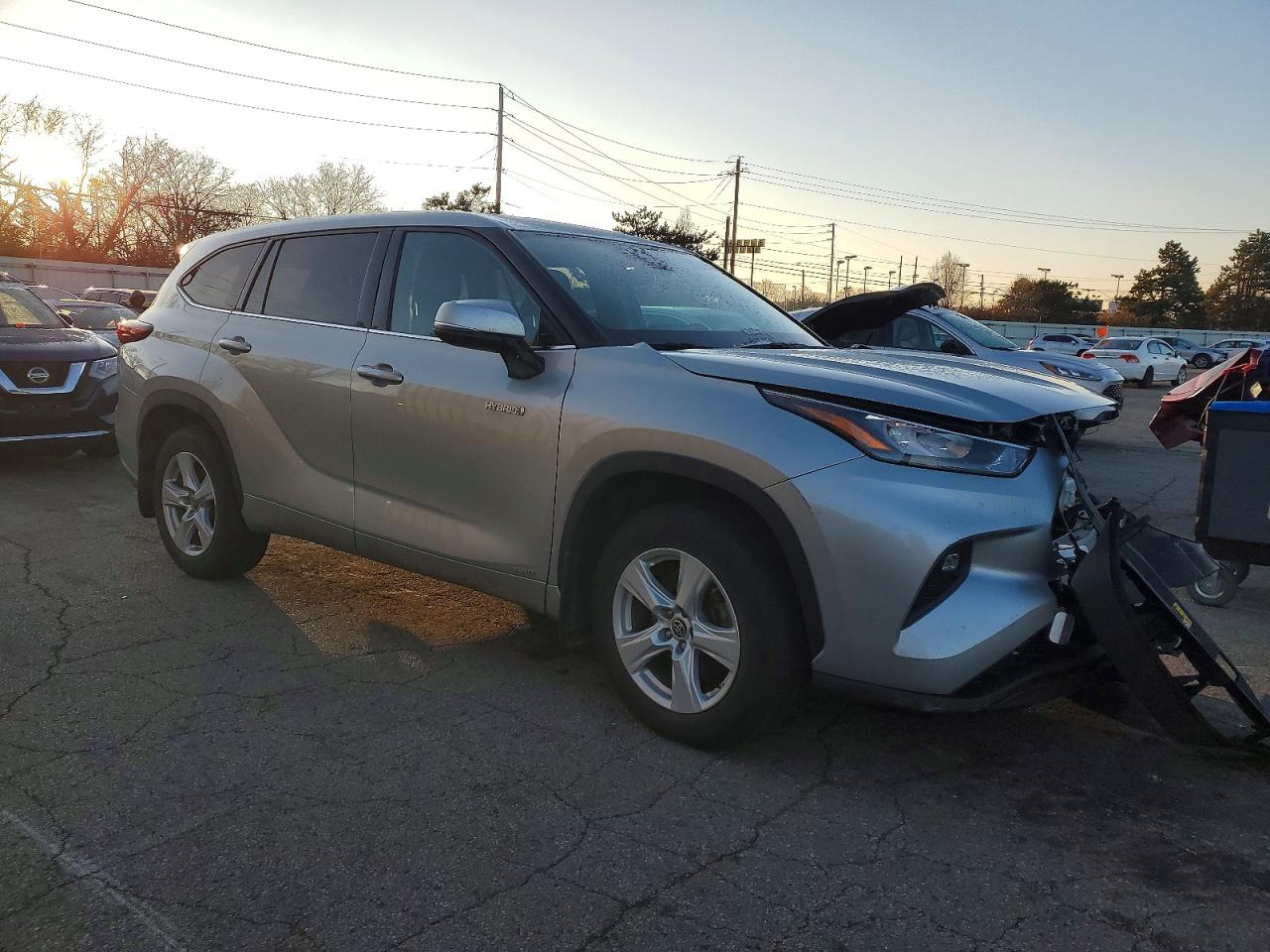 2020 TOYOTA HIGHLANDER HYBRID LE photo 4