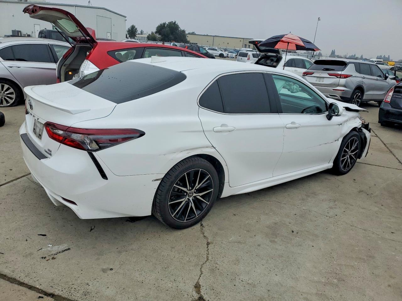 2024 TOYOTA CAMRY SE NIGHT SHADE photo 3