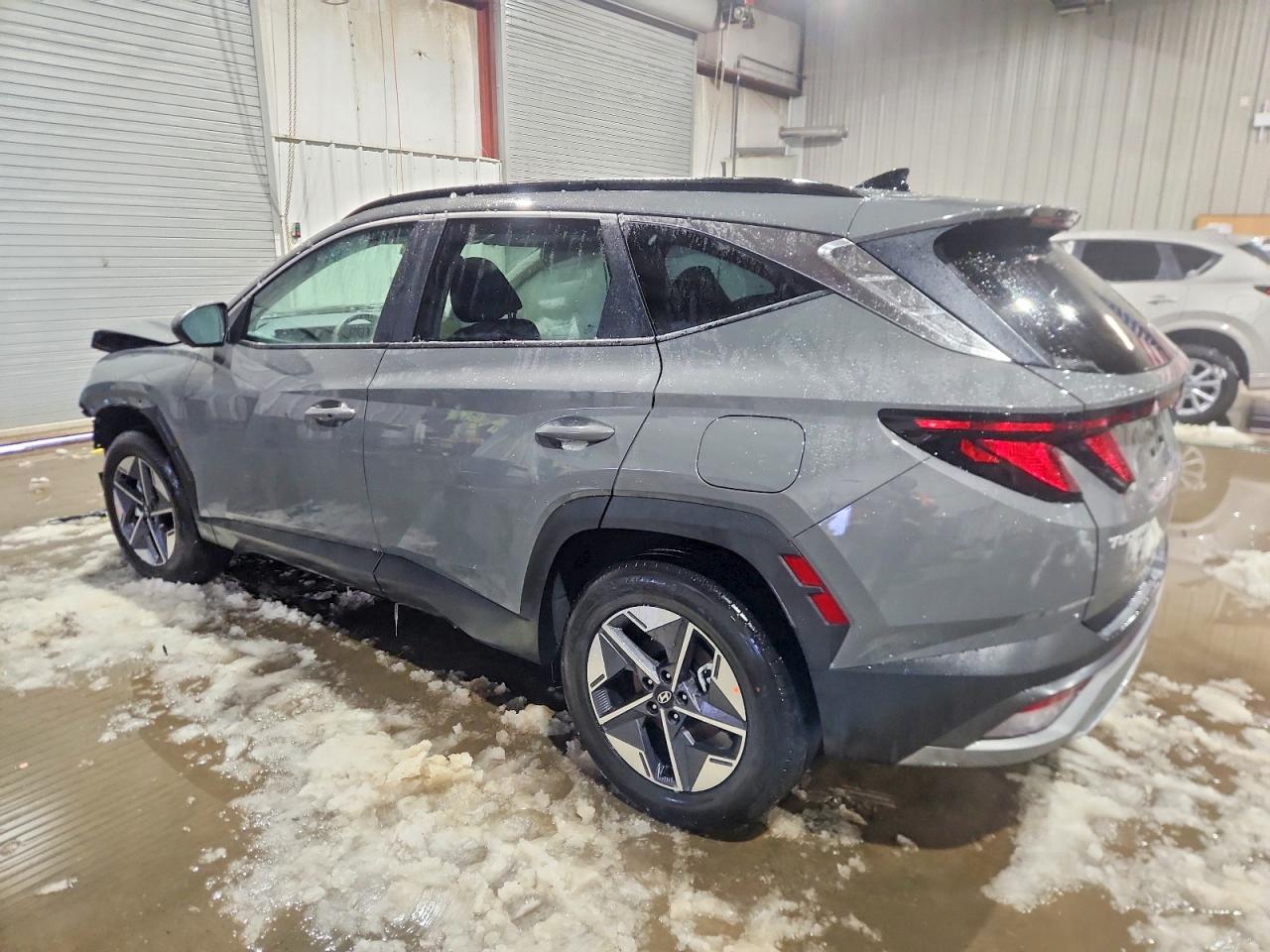 2026 HYUNDAI TUCSON SEL photo 2