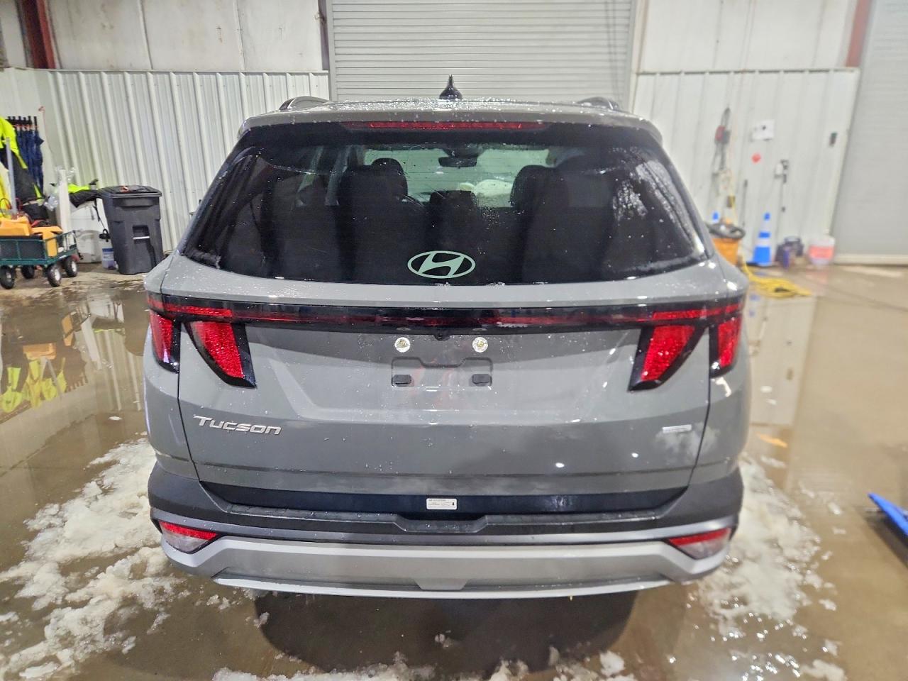 2026 HYUNDAI TUCSON SEL photo 6
