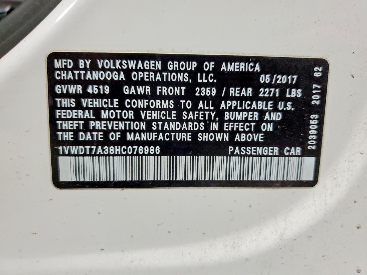 2017 VOLKSWAGEN PASSAT R-LINE photo 12