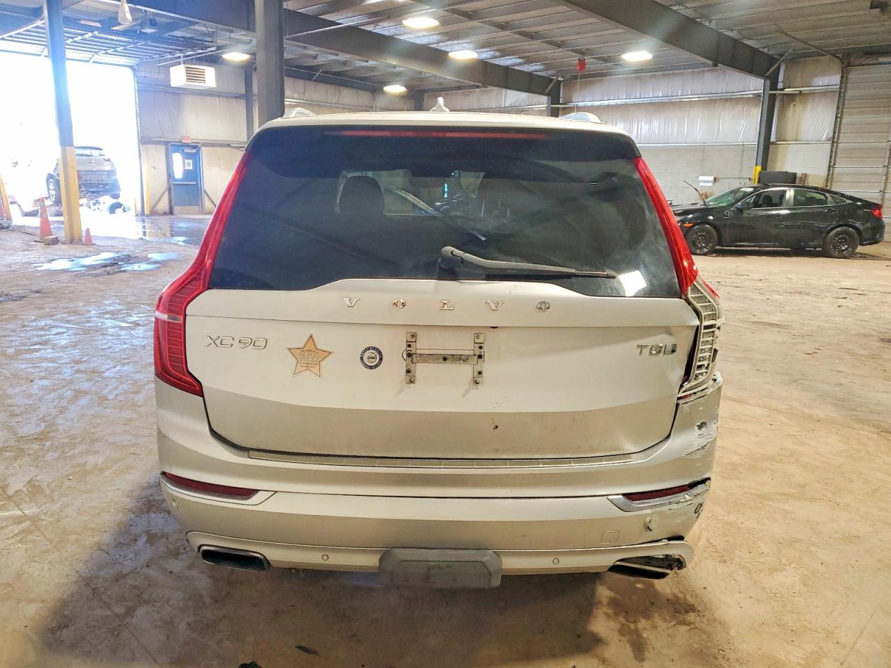 2017 VOLVO XC90 T8 photo 6