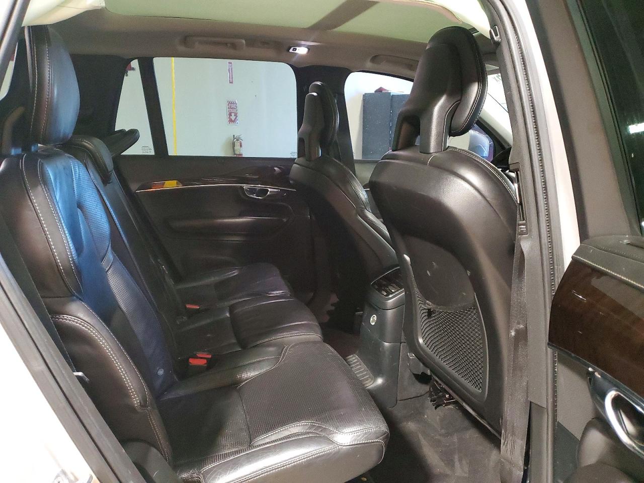 2017 VOLVO XC90 T8 photo 10