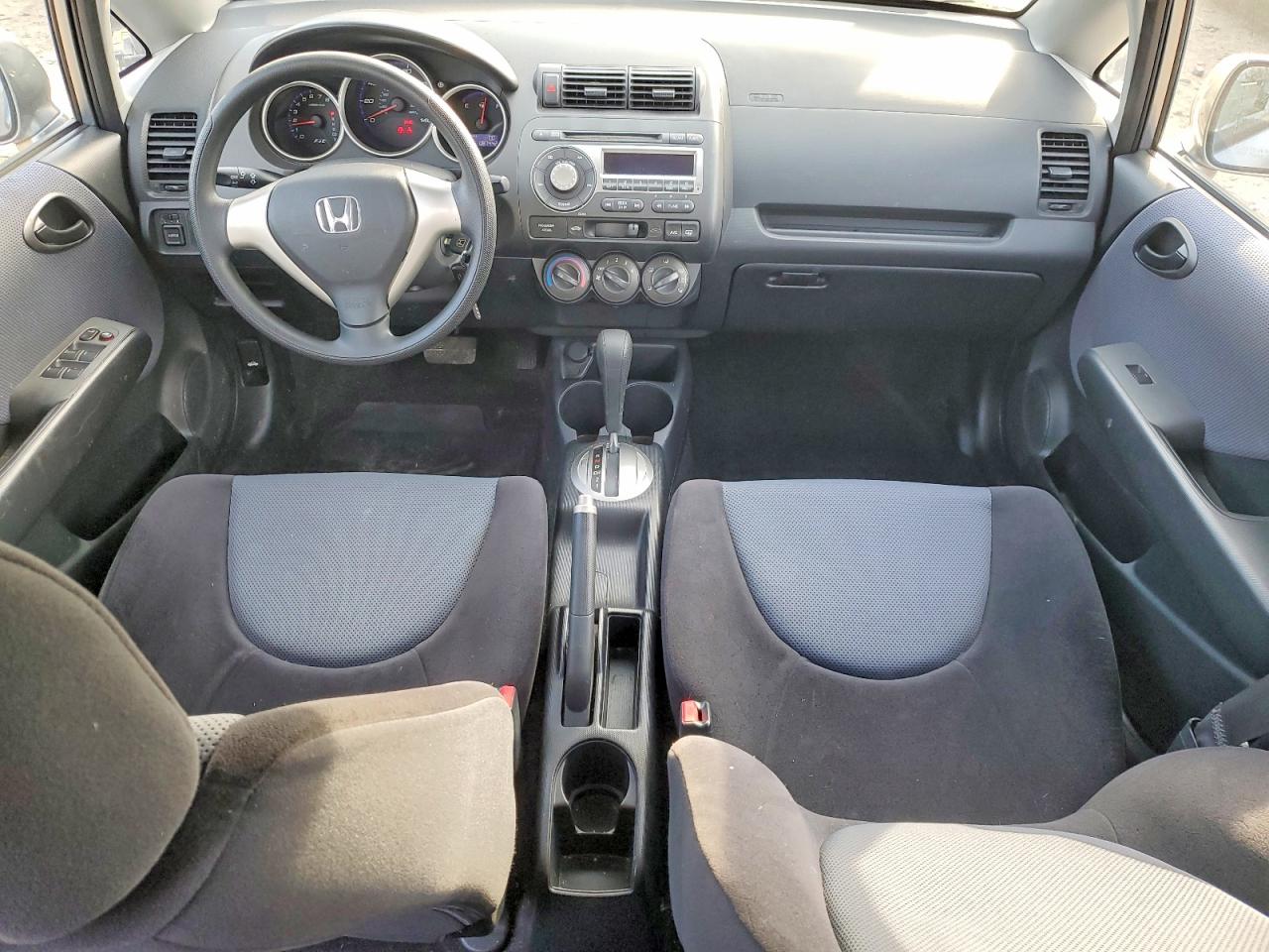 2008 HONDA FIT photo 8