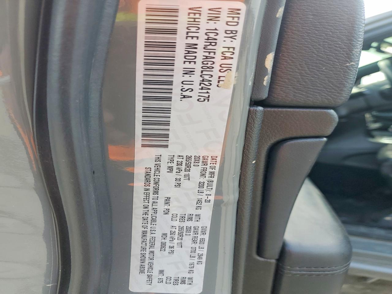2020 JEEP GRAND CHEROKEE LAREDO photo 13