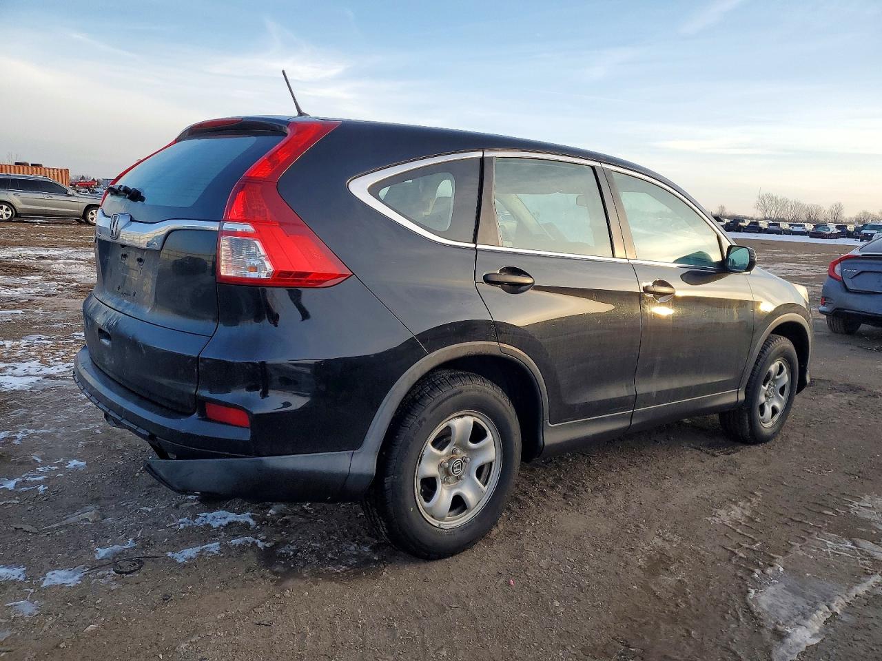 2015 HONDA CR-V LX photo 3
