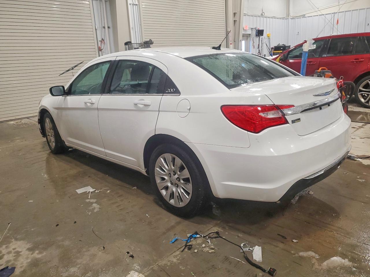 2013 CHRYSLER 200 LX photo 2