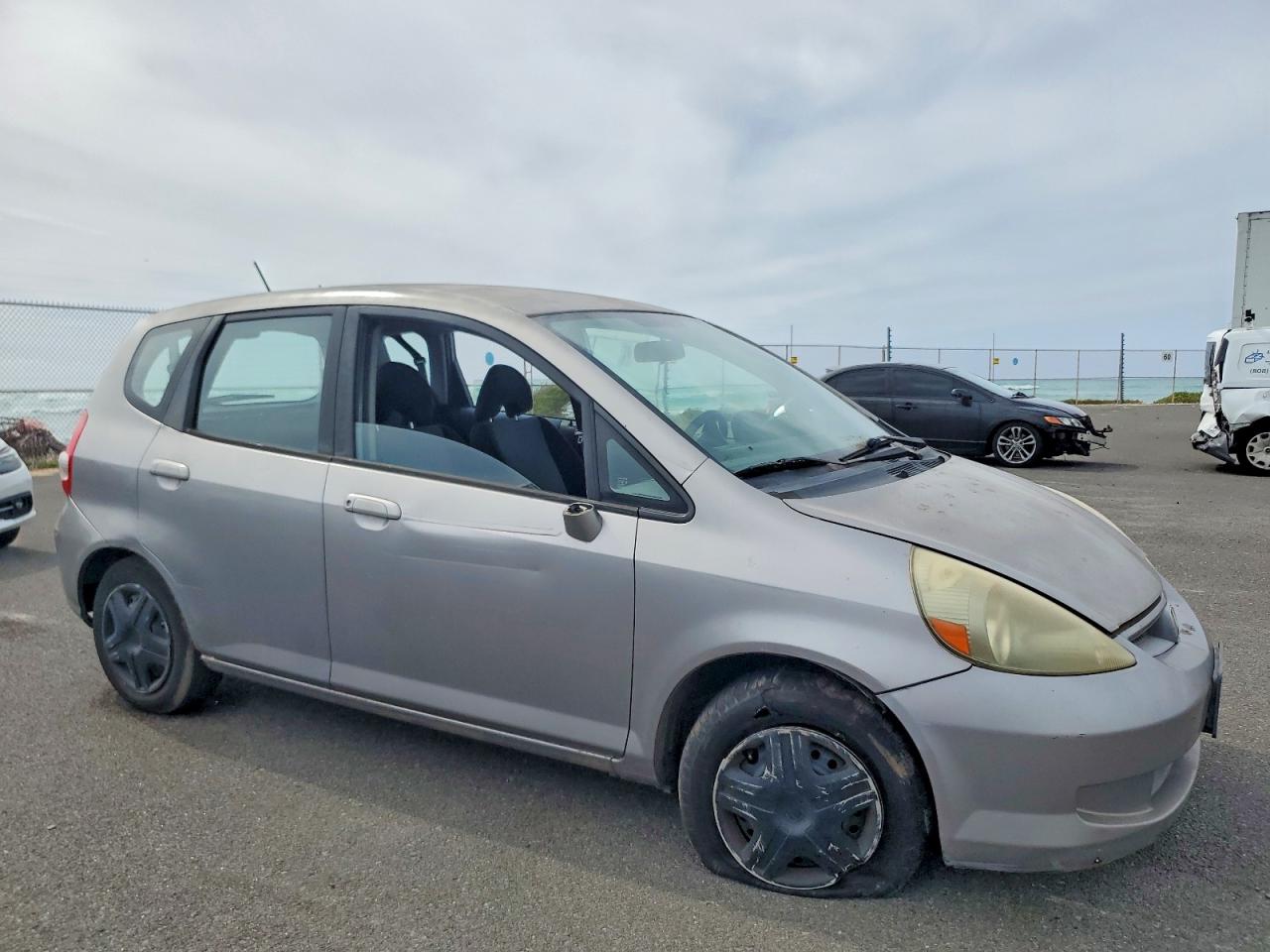 2008 HONDA FIT photo 4