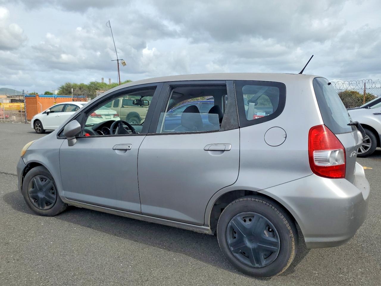 2008 HONDA FIT photo 2
