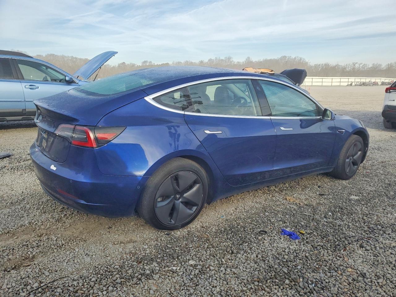 2018 TESLA MODEL 3 photo 5