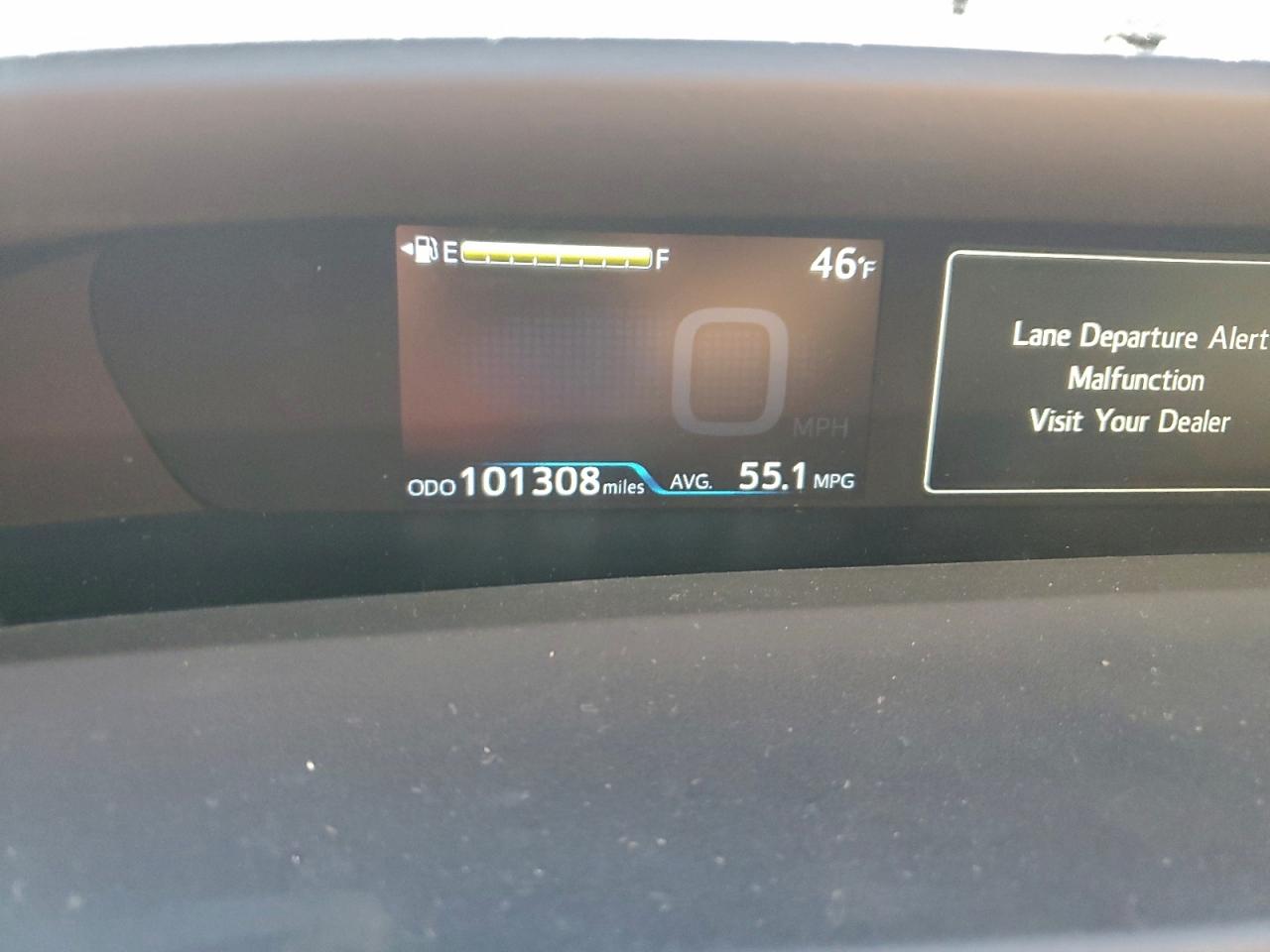 2016 TOYOTA PRIUS photo 9
