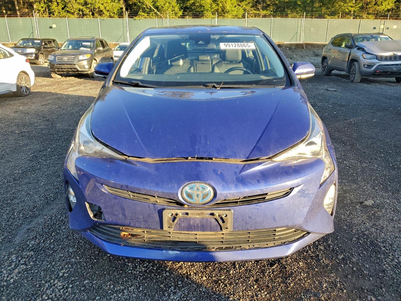 2016 TOYOTA PRIUS photo 5