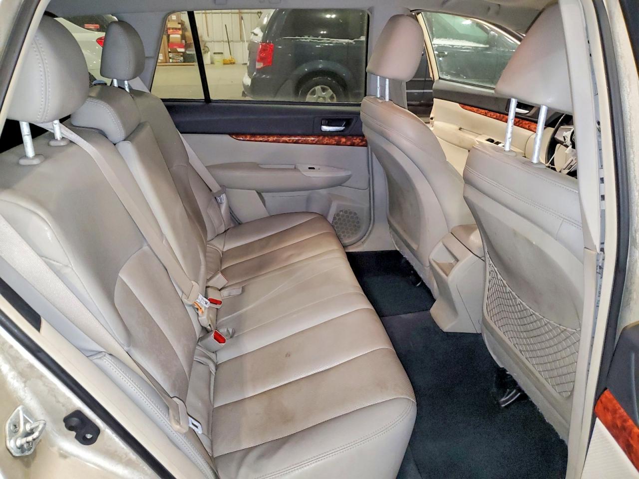 2010 SUBARU OUTBACK 2.5I LIMITED photo 11