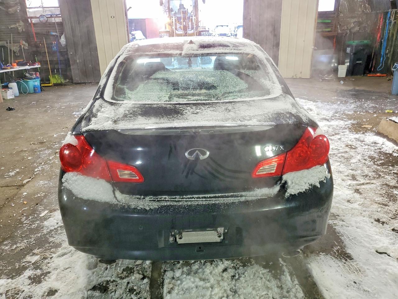 2010 INFINITI G37 photo 6