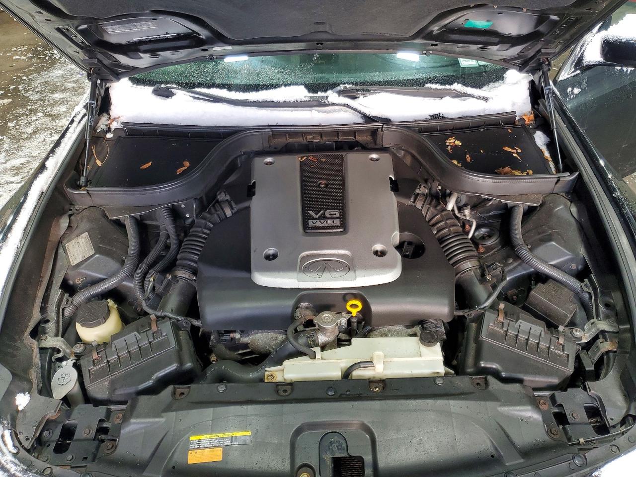 2010 INFINITI G37 photo 11
