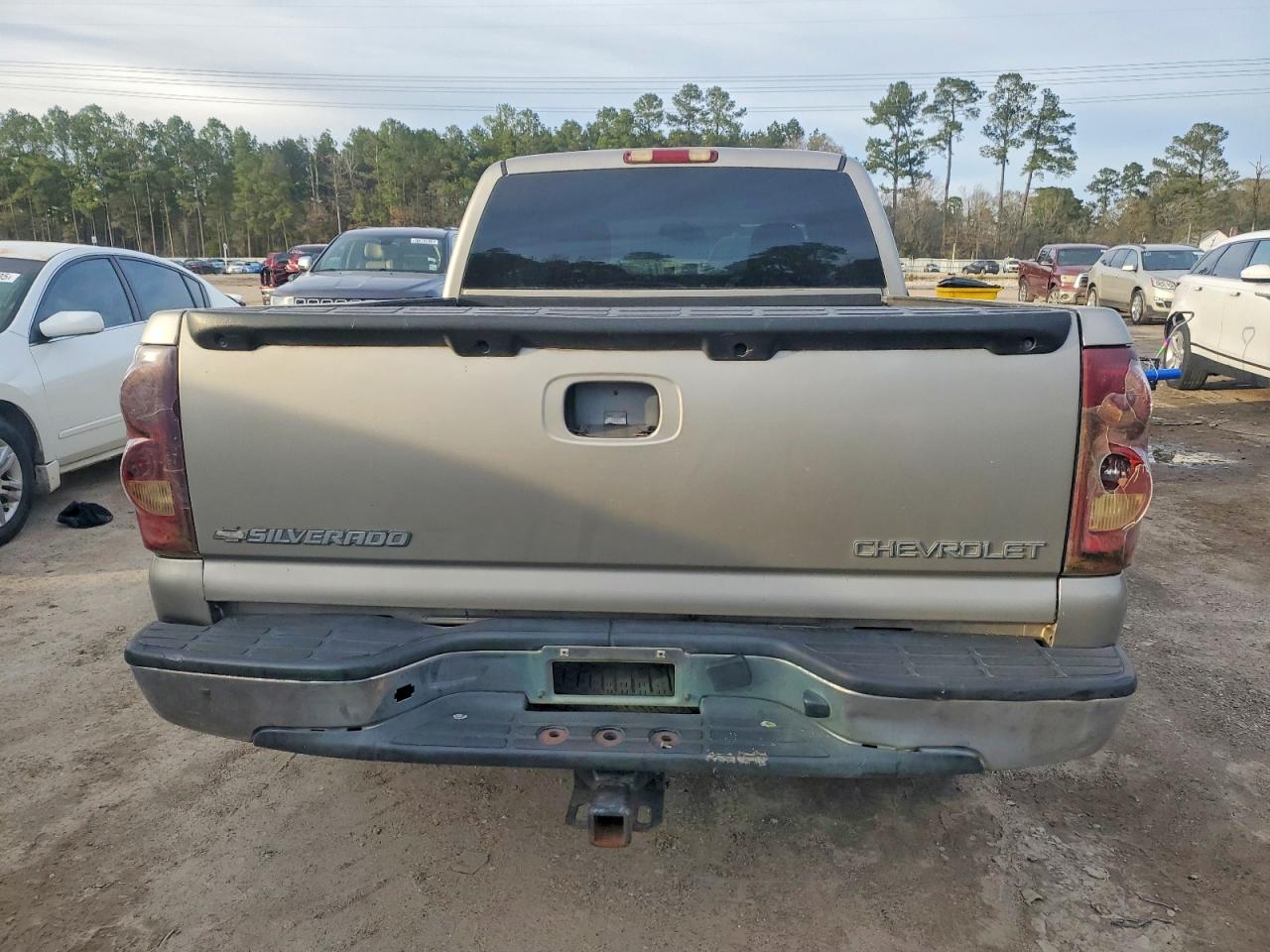 2003 CHEVROLET SILVERADO C1500 photo 6