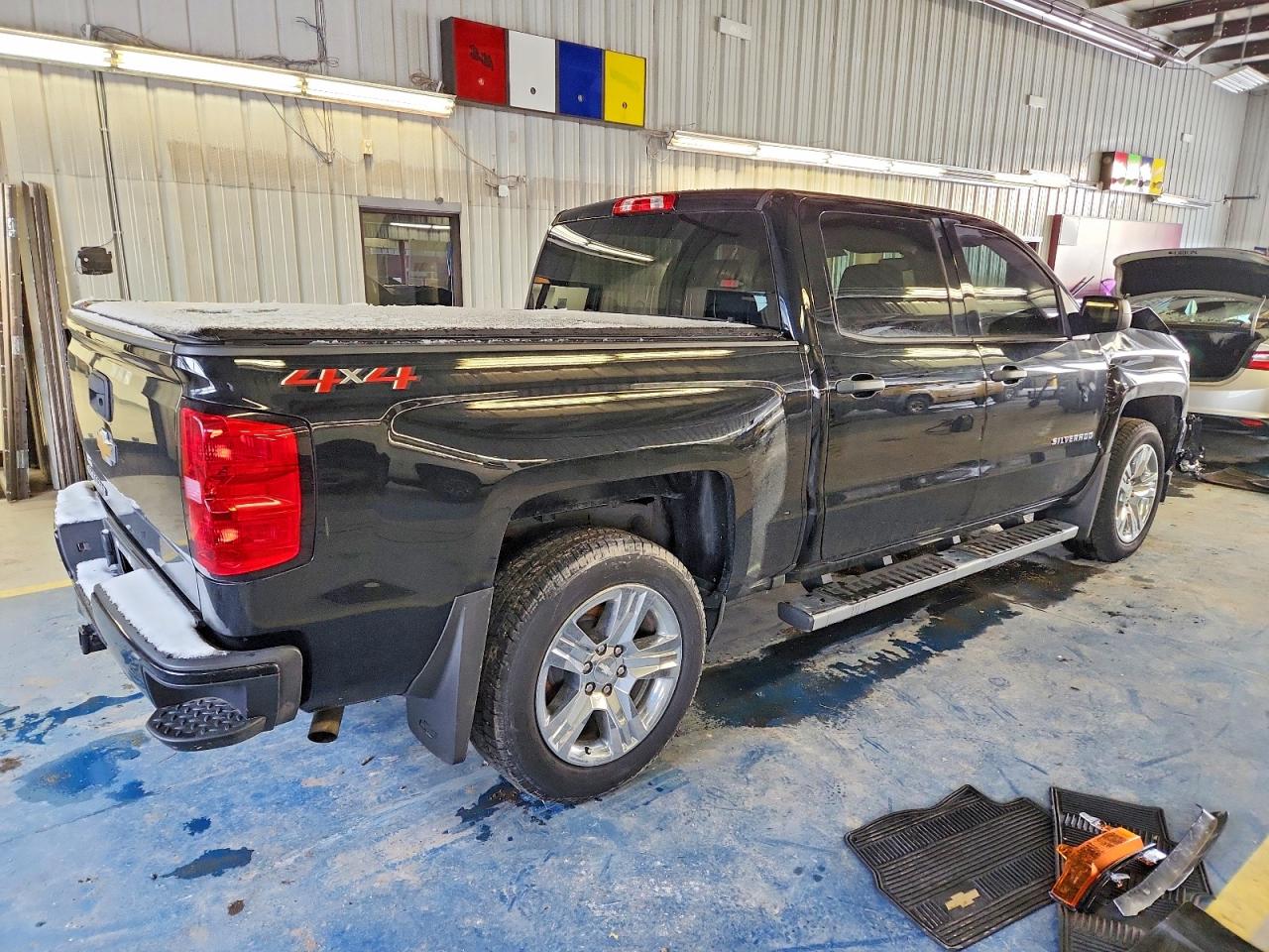 2018 CHEVROLET SILVERADO K1500 CUSTOM photo 3