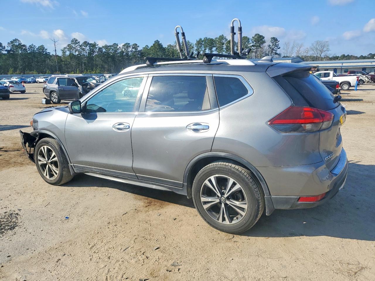 2019 NISSAN ROGUE S photo 2