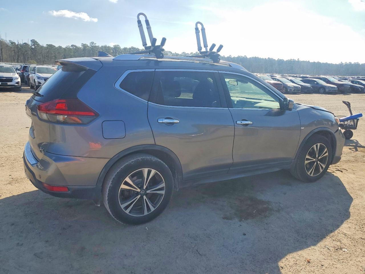 2019 NISSAN ROGUE S photo 3