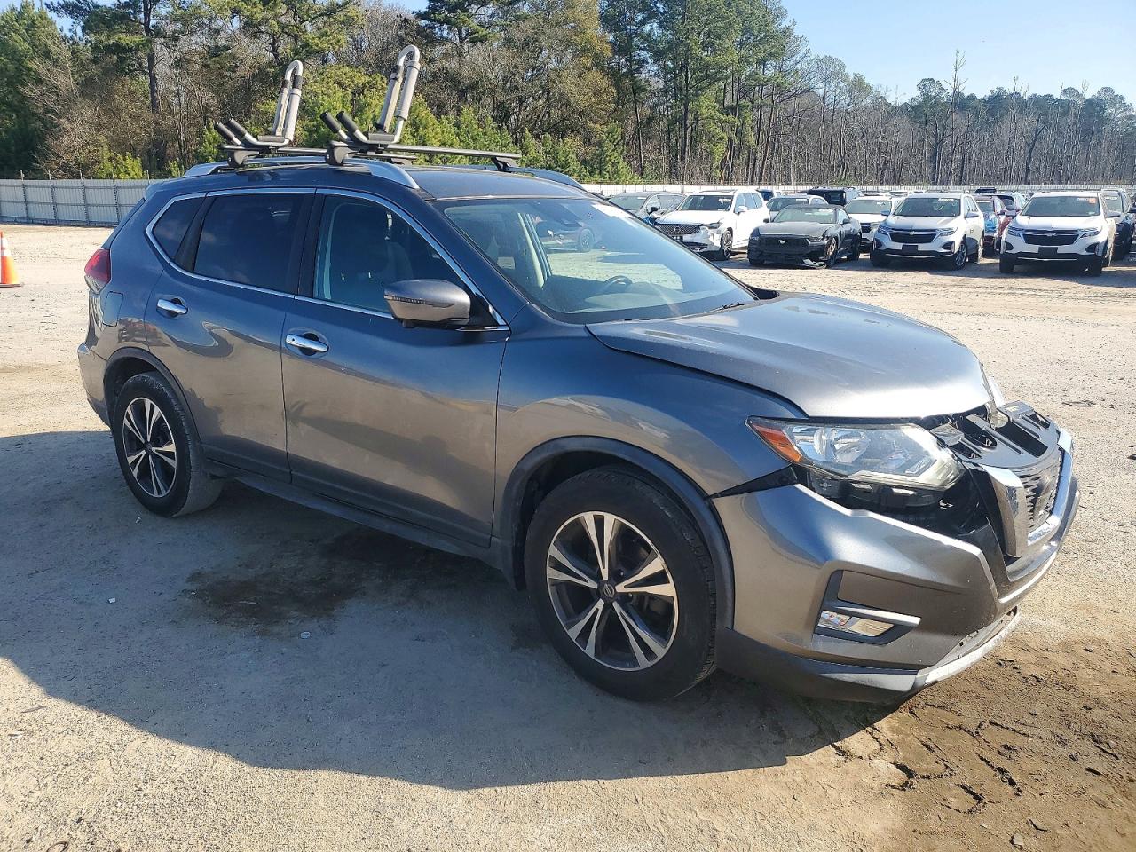 2019 NISSAN ROGUE S photo 4