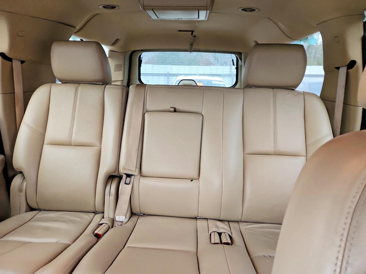 2012 CHEVROLET SUBURBAN K1500 LT photo 10