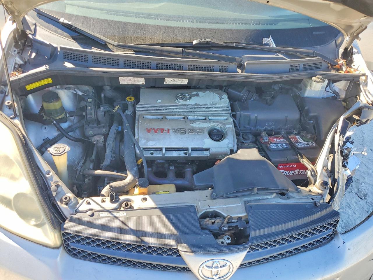2004 TOYOTA SIENNA CE photo 12