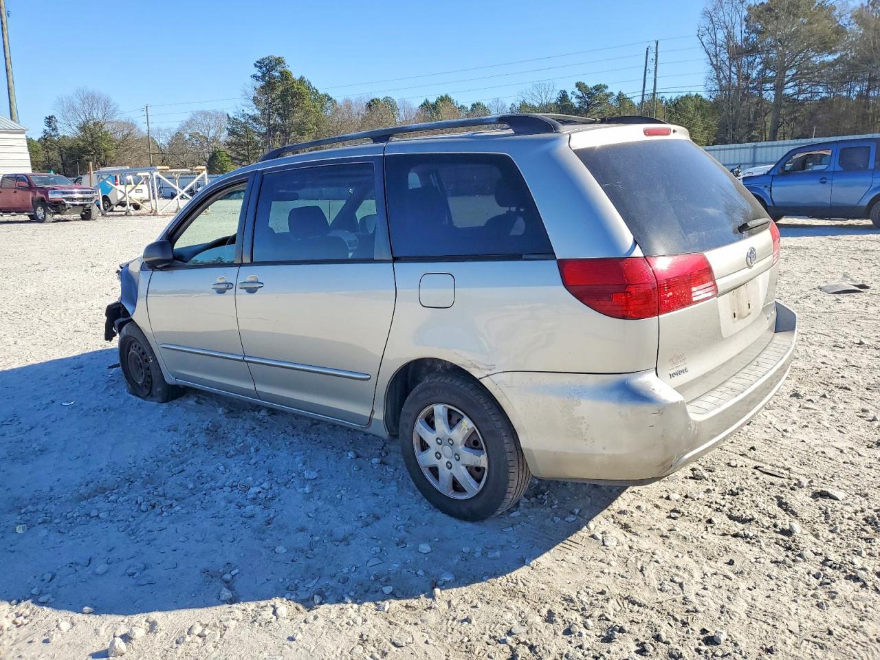 2004 TOYOTA SIENNA CE photo 2