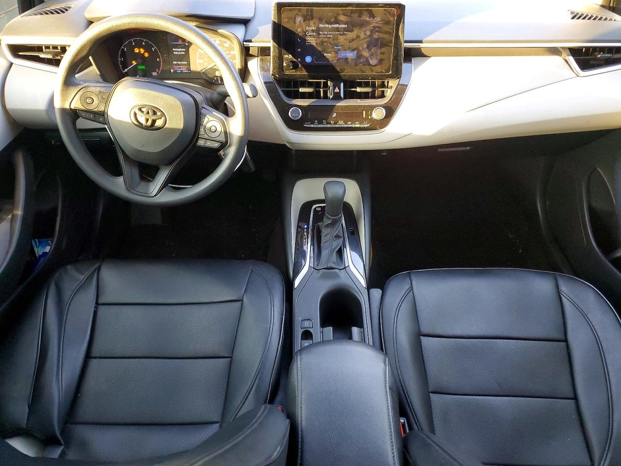 2025 TOYOTA COROLLA LE photo 8