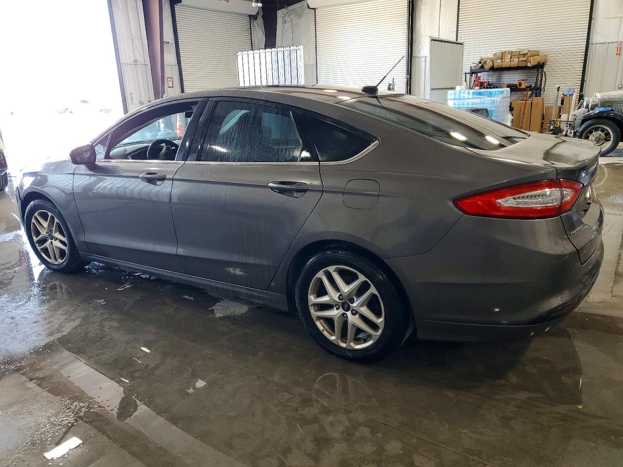 2013 FORD FUSION SE photo 2