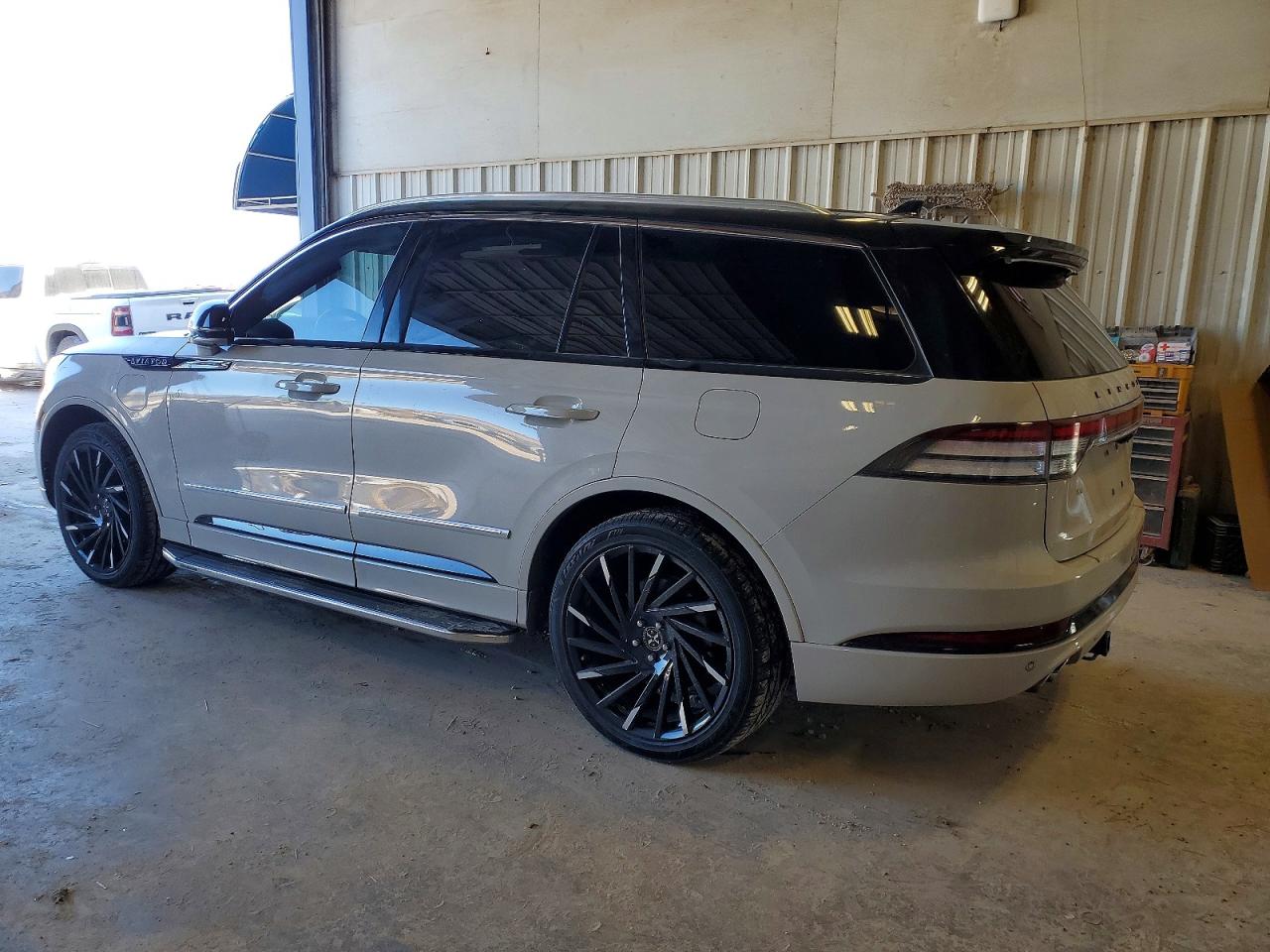 2021 LINCOLN AVIATOR GRAND TOURING photo 2