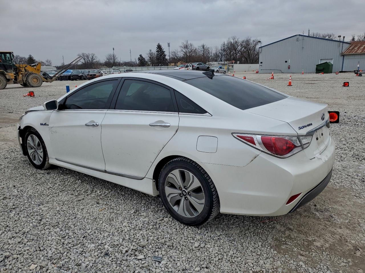 2015 HYUNDAI SONATA HYBRID photo 2
