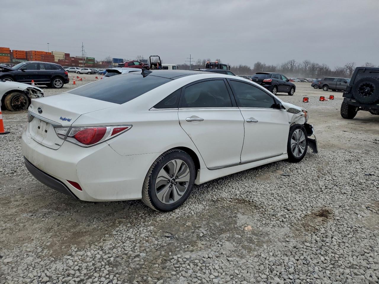 2015 HYUNDAI SONATA HYBRID photo 3