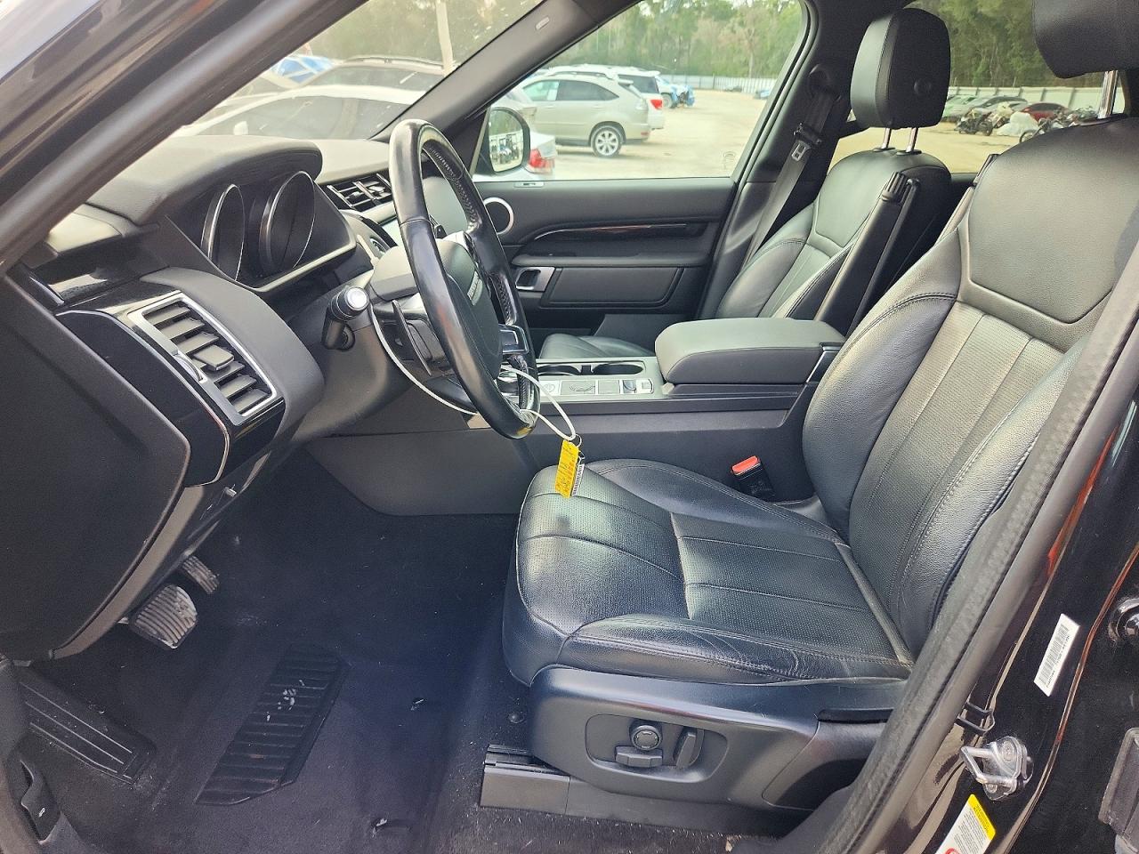2020 LAND ROVER DISCOVERY SE photo 7