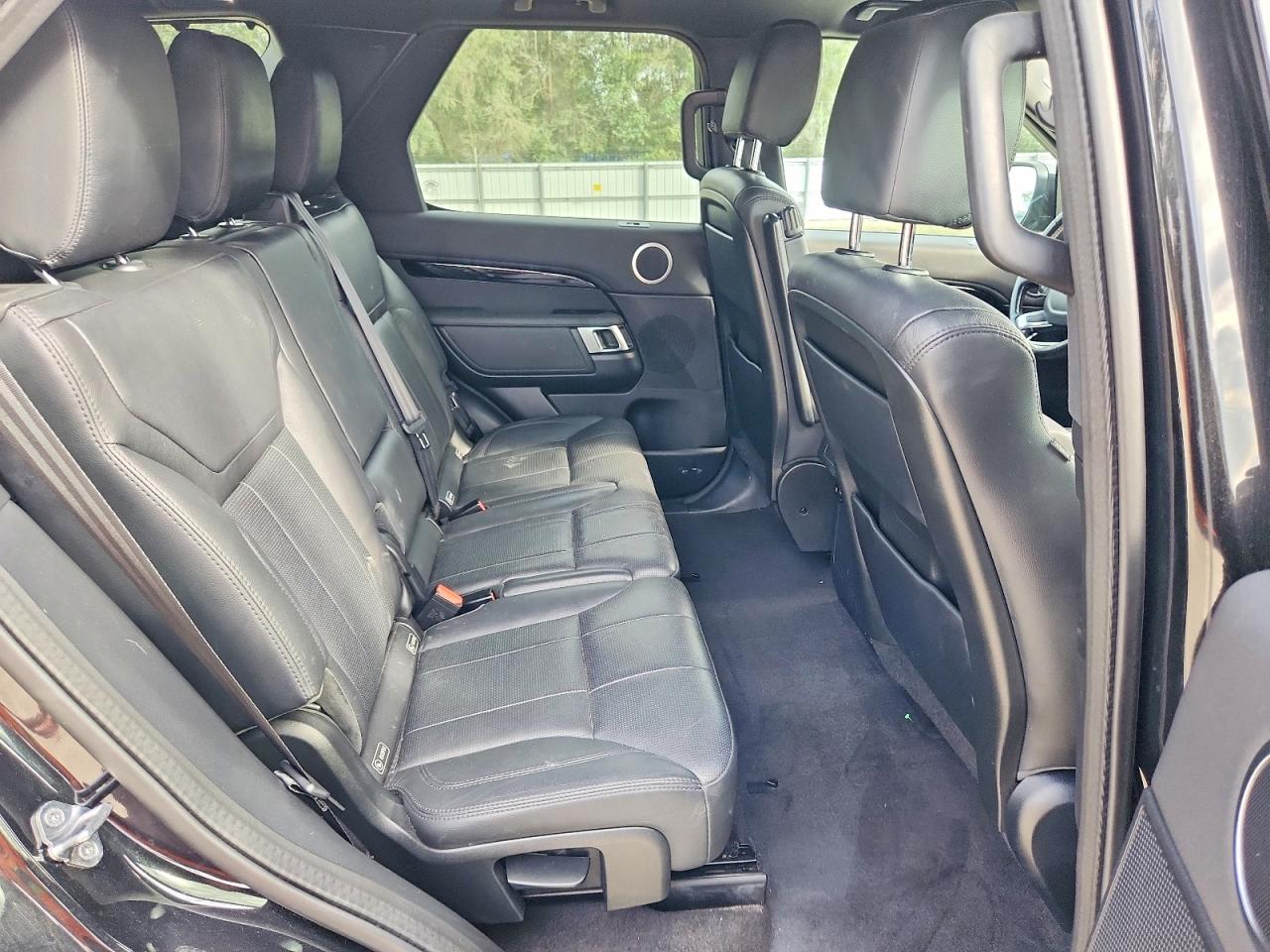 2020 LAND ROVER DISCOVERY SE photo 11