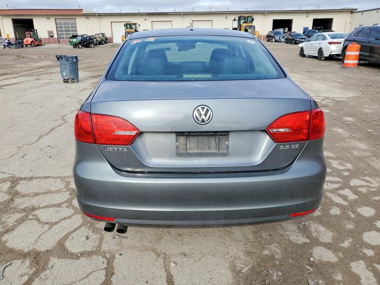 2013 VOLKSWAGEN JETTA SE photo 6