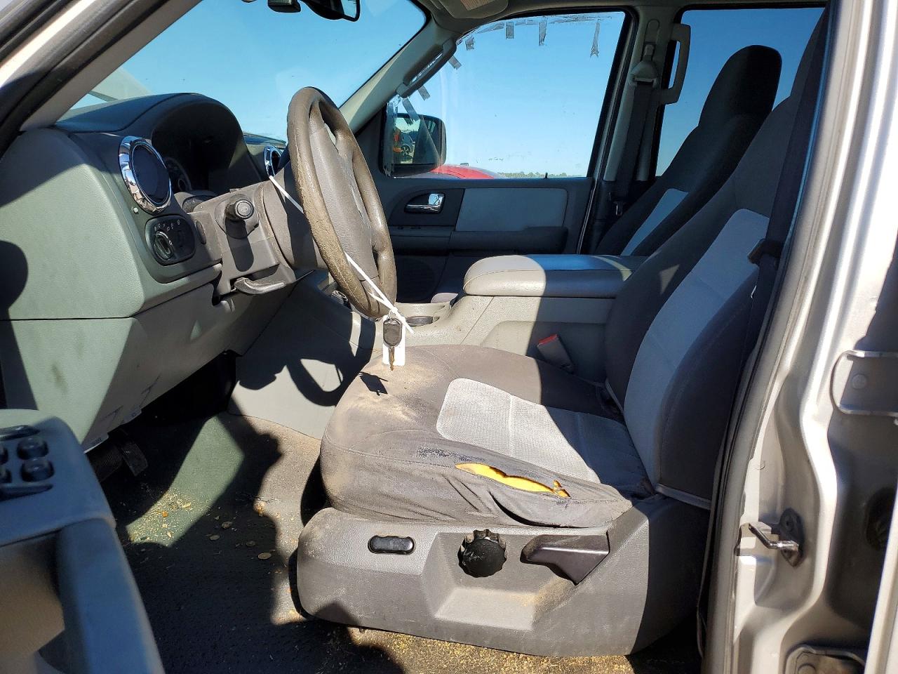 2005 FORD EXPEDITION XLT photo 13